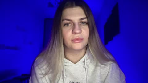 crystalblush01 online show from April 3, 4:27 pm