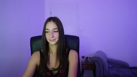 Crystalbrunette18 online show from June 21, 6:12 pm