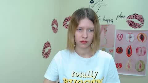 Stella online show from February 15, 8:11 am