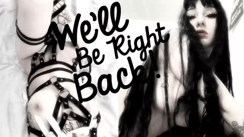 Sasha    Make me moan with patterns   good music here  online show from November 9, 8:49 pm