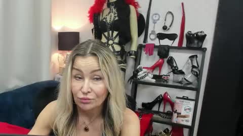 CrystalHotty online show from March 6, 7:58 am