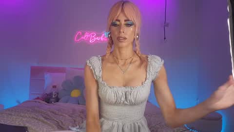 Snapshot of cult_barbie93 chatting on January 16, 4:49 am Cult Barbie online show from January 16, 4:49 am