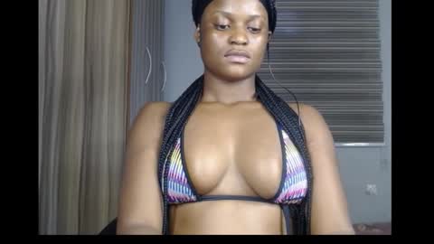 Snapshot of cum_ebony_petitxx chatting on October 18, 5:26 pm cath online show from October 18, 5:26 pm