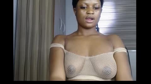 Snapshot of cum_ebony_petitxx chatting on October 5, 2:22 pm cath online show from October 5, 2:22 pm
