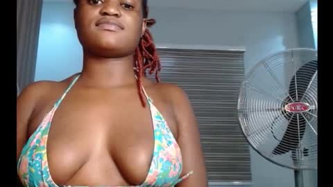 Snapshot of cum_ebony_petitxx chatting on September 10, 5:24 pm cath online show from September 10, 5:24 pm