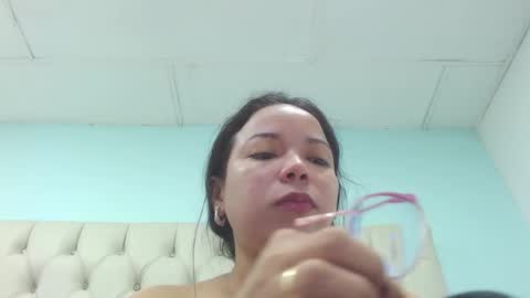 Snapshot of cumontitsxxx chatting on January 31, 10:52 am Cumontitsxxx online show from January 31, 10:52 am