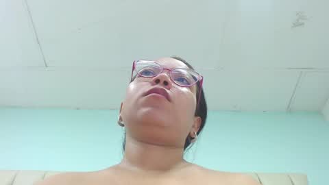 Snapshot of cumontitsxxx chatting on December 30, 11:04 am Cumontitsxxx online show from December 30, 11:04 am