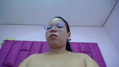 Snapshot of cumontitsxxx chatting on December 31, 11:20 am Cumontitsxxx online show from December 31, 11:20 am