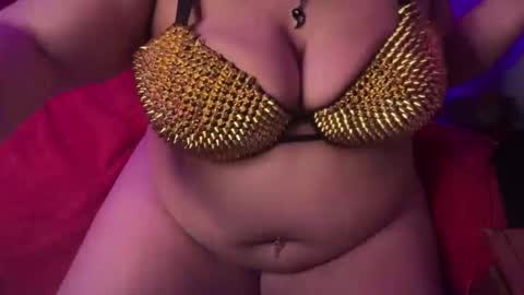 Snapshot of curlykaii55 chatting on February 1, 5:49 am Kay online show from February 1, 5:49 am