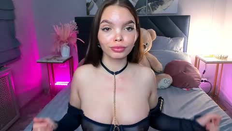 Snapshot of curvy_dynamite chatting on September 20, 2:32 am Sammy online show from September 20, 2:32 am