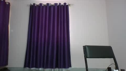 Essie online show from February 22, 8:29 am