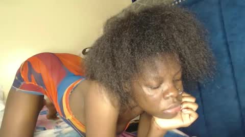 curvyjoan online show from February 2, 9:30 am