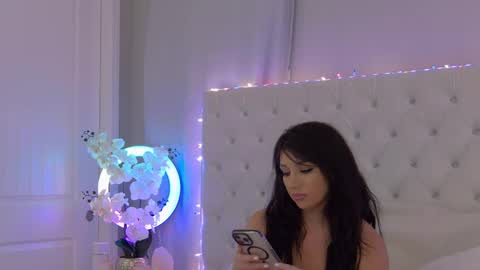 Snapshot of cute_b_alice chatting on October 6, 6:08 am Alissa online show from October 6, 6:08 am