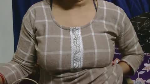 Snapshot of cute_kashmira99 chatting on March 11, 4:07 pm kashmira online show from March 11, 4:07 pm