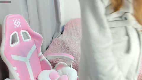 cute_kate0 online show from October 28, 12:11 pm