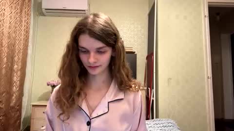 Snapshot of cute_kitte chatting on October 19, 7:27 pm cute_kitte online show from October 19, 7:27 pm