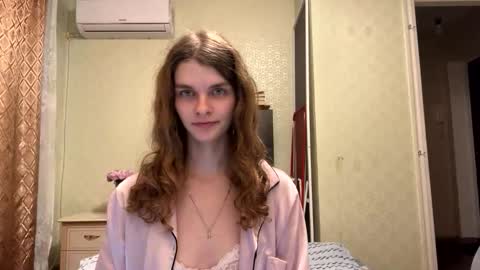 Snapshot of cute_kitte chatting on October 17, 7:17 pm cute_kitte online show from October 17, 7:17 pm