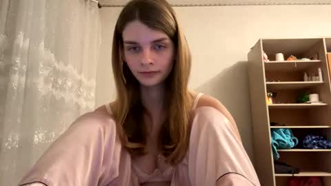 Snapshot of cute_kitte chatting on February 12, 5:16 pm cute_kitte online show from February 12, 5:16 pm