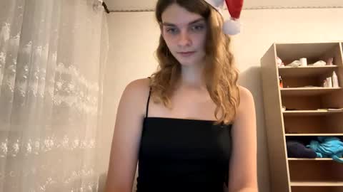 Snapshot of cute_kitte chatting on December 27, 7:46 pm cute_kitte online show from December 27, 7:46 pm