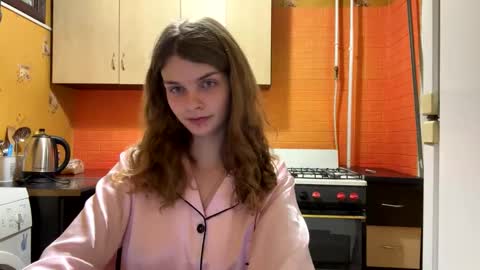 Snapshot of cute_kitte chatting on January 9, 9:26 pm cute_kitte online show from January 9, 9:26 pm