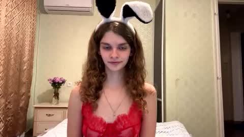 Snapshot of cute_kitte chatting on October 9, 6:12 pm cute_kitte online show from October 9, 6:12 pm