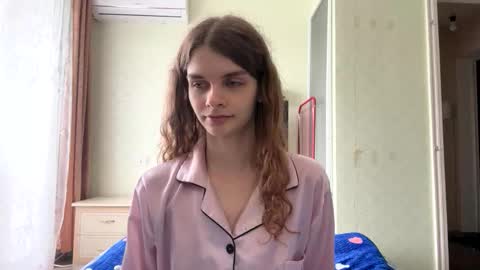 Snapshot of cute_kitte chatting on October 5, 7:24 am cute_kitte online show from October 5, 7:24 am