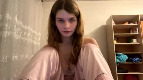 Snapshot of cute_kitte chatting on February 9, 6:05 pm cute_kitte online show from February 9, 6:05 pm
