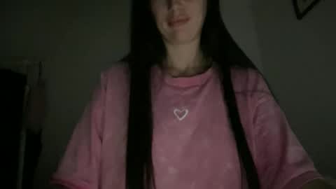 cute_kriss94 online show from November 4, 10:15 pm