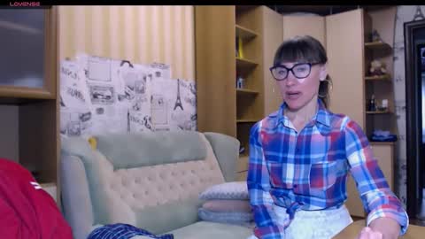 cute_lion_ online show from March 3, 1:17 pm