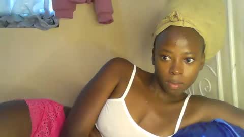 cute_sonny online show from February 16, 7:19 am