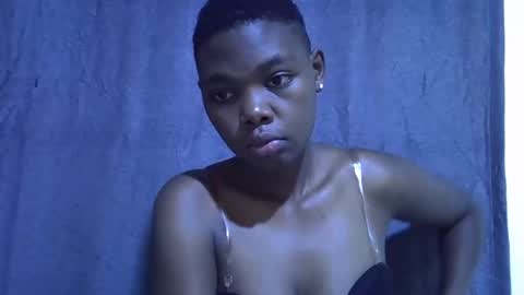Snapshot of cute_tamara1 chatting on October 4, 7:03 am cute_tamara1 online show from October 4, 7:03 am