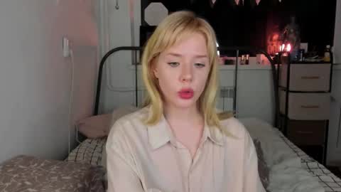 Amy online show from November 21, 3:25 pm