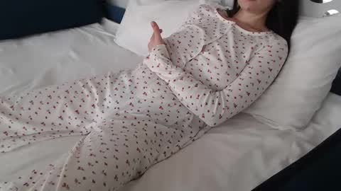 Snapshot of cuteemouse chatting on January 31, 7:18 am Anna online show from January 31, 7:18 am