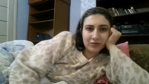 cutekattie online show from December 19, 5:21 am