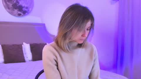 cutemirage online show from February 24, 2:49 pm