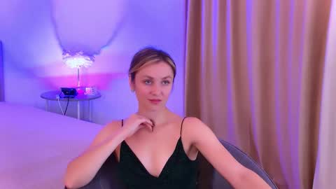 cutemirage online show from November 17, 3:24 pm