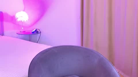 cutemirage online show from October 15, 2:52 pm