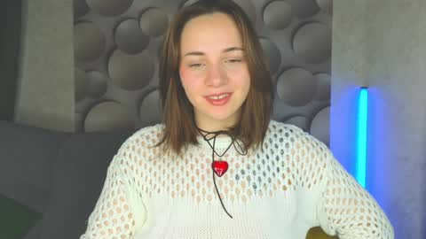 Snapshot of cutesmile_sharon chatting on January 26, 2:45 am cutesmile sharon online show from January 26, 2:45 am