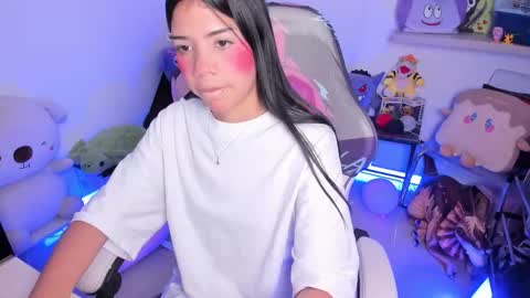 Snapshot of cutestephuwu chatting on October 17, 12:47 am  - independent model online show from October 17, 12:47 am