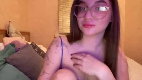 CuteAnn online show from November 5, 9:20 pm