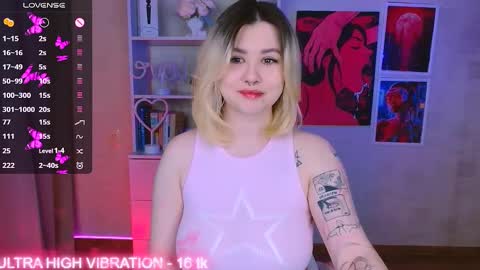 Snapshot of cutie_mili chatting on February 17, 3:25 am mili online show from February 17, 3:25 am