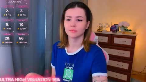 Snapshot of cutie_mili chatting on September 18, 7:29 am mili online show from September 18, 7:29 am