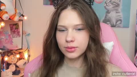 Snapshot of cutierori chatting on February 26, 8:28 am Rori  Instagram cutierori  online show from February 26, 8:28 am