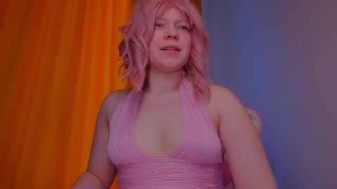 CutieSue online show from May 19, 1:40 pm