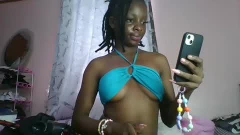 cutty_teshy online show from May 6, 9:13 am
