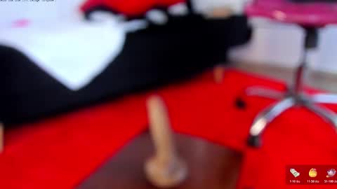 Mia  online show from October 25, 4:14 pm