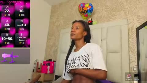 daffnelewis online show from May 29, 11:41 am