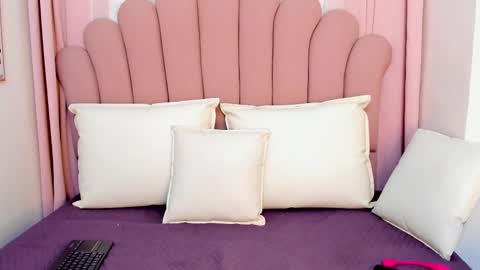  Dahiana   online show from February 12, 11:40 am