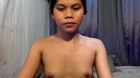 yourgirlydahlia online show from March 11, 11:47 am