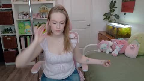 Daisy online show from April 18, 8:42 pm